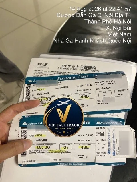 Support scene for flight VN258→NH898. Images have been processed to protect personal information.